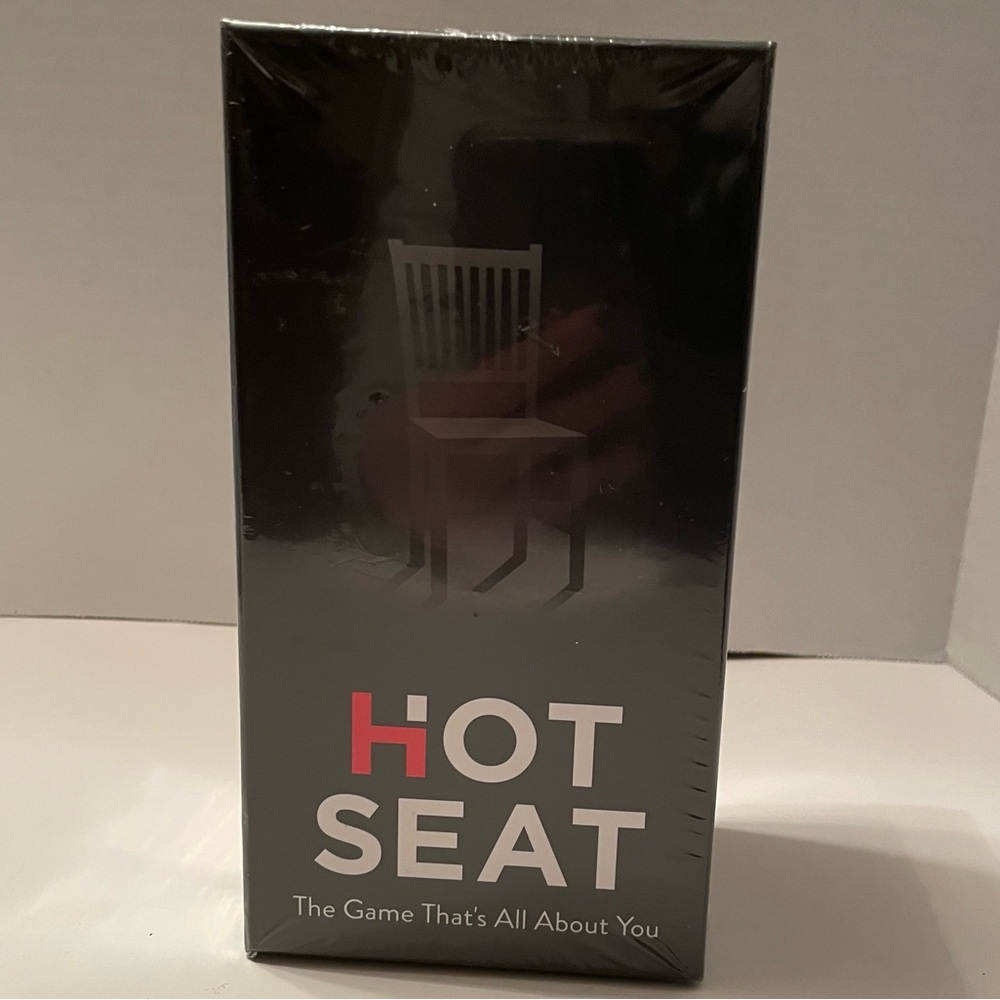 Hot‎ Seat party Card Game new in box